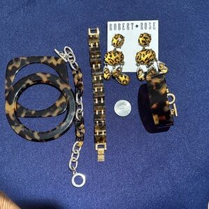 Robert Rose Tortoiseshell and Leopard Mixed Jewelry Set in Brown & Gold